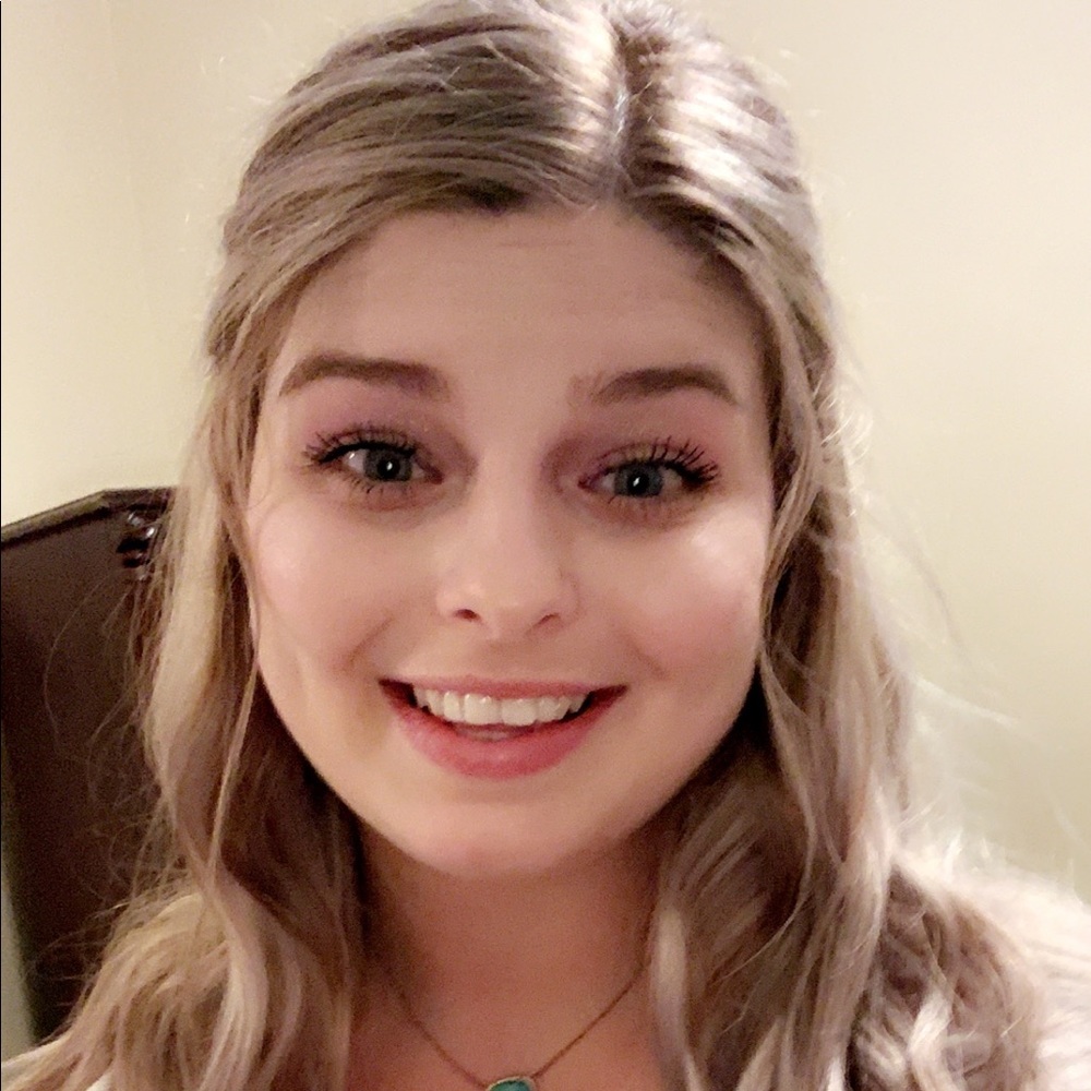 Meet your Posher, Crystal